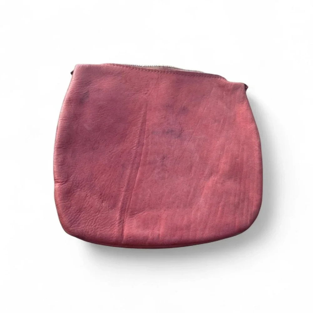 Red - brown leather pouch